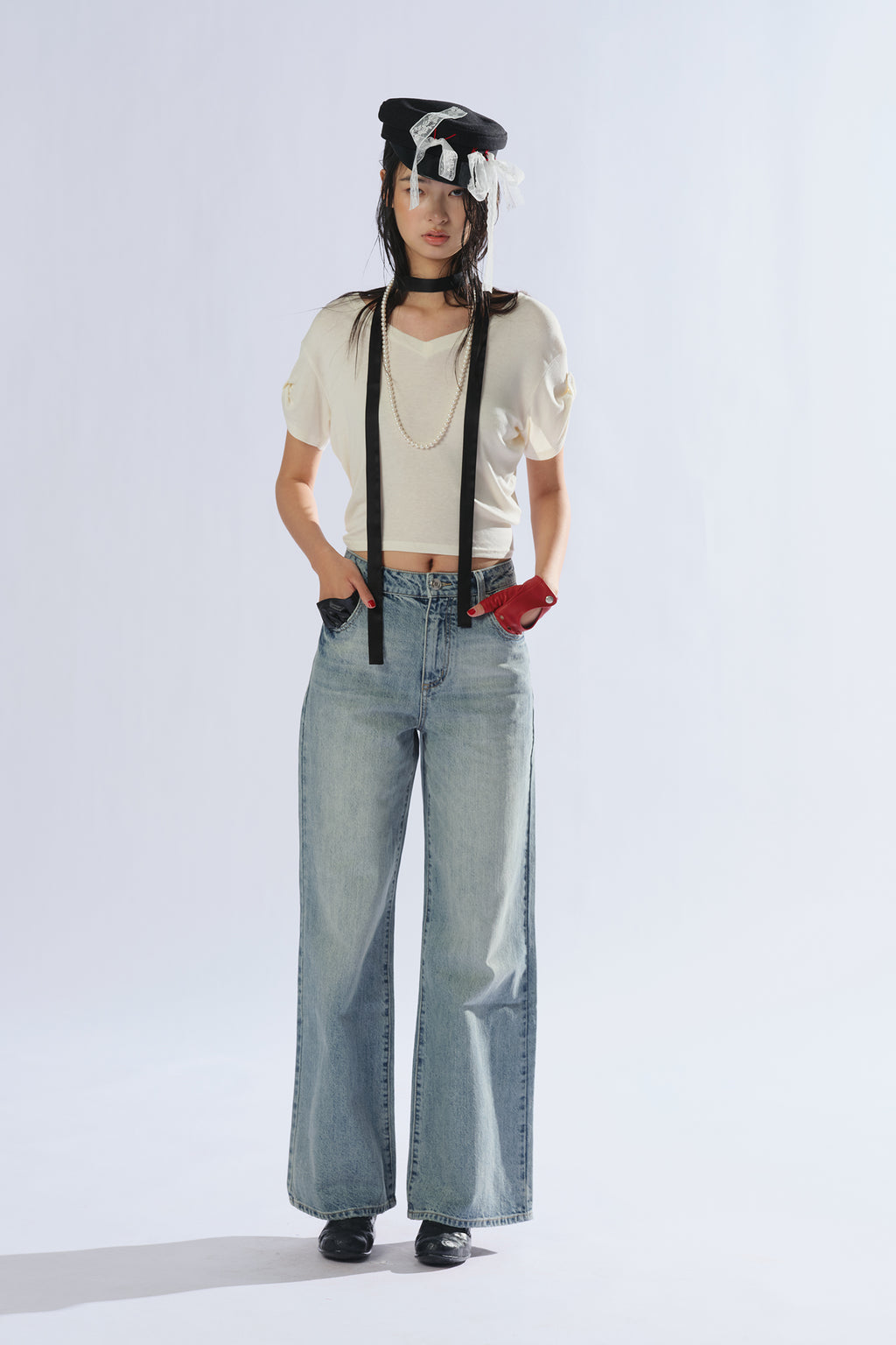 8ght 8ghts Warmth ‘Xu’ V-neck Short-sleeved Tee: Modal and Cashmere Women’s Top