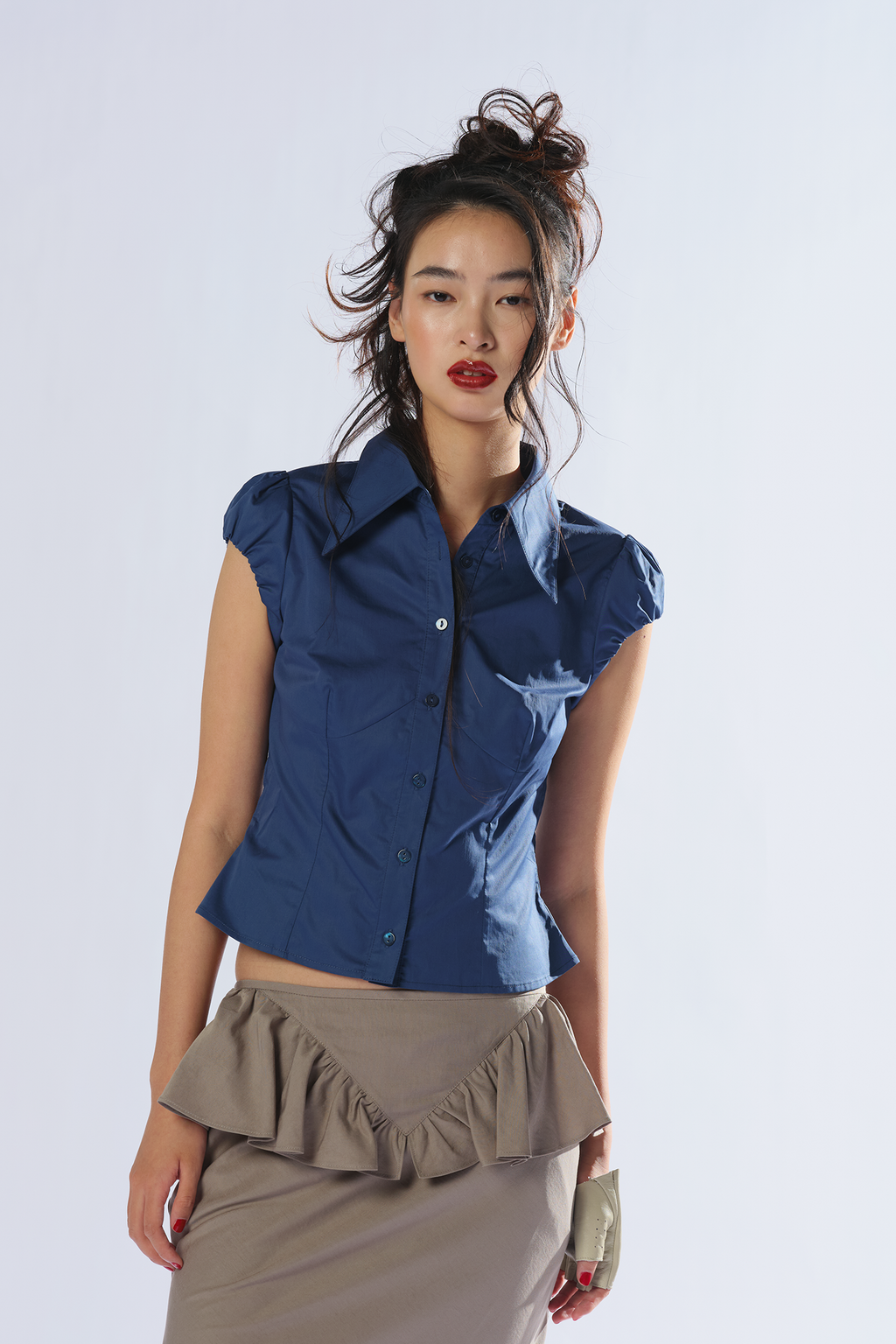 8ght 8ghts Sisyphus’Cloud ‘Sisyphus’ Cloud’ Short-sleeved V-neck shirt with puff sleeves